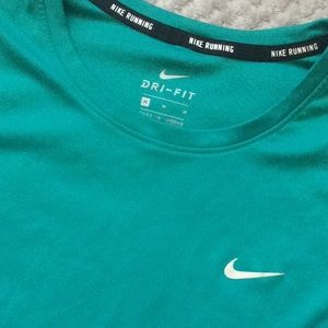 Nike Long Sleeved Dry-Fit